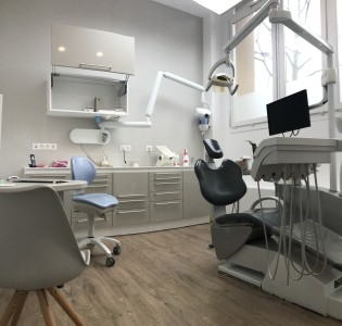 CREATION D’UNE CLINIQUE DENTAIRE